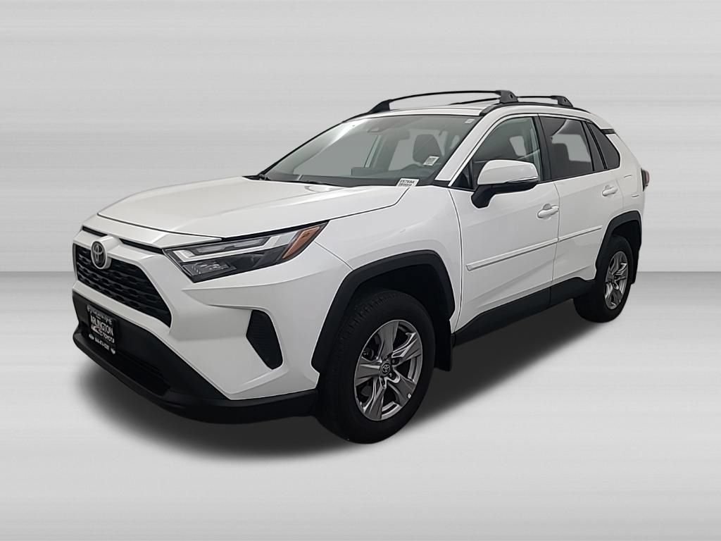 Used 2023 Toyota RAV4 XLE AWD/4WD image 9