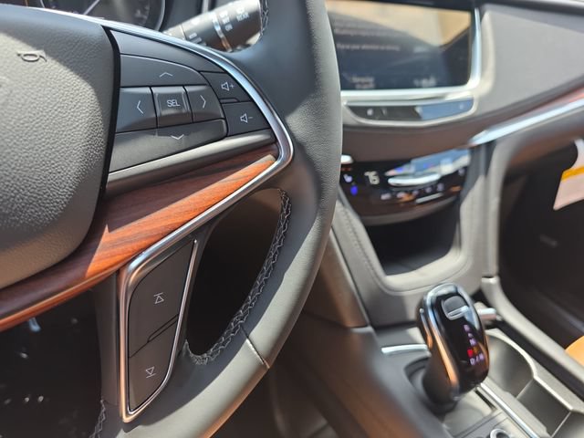 New 2026 Cadillac XT5 Premium Luxury w/ Driver Assist Package AWD/4WD image 18