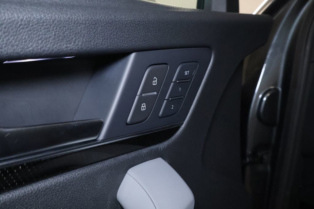 Used 2018 Audi SQ5 Premium Plus w/ S Sport Package image 15