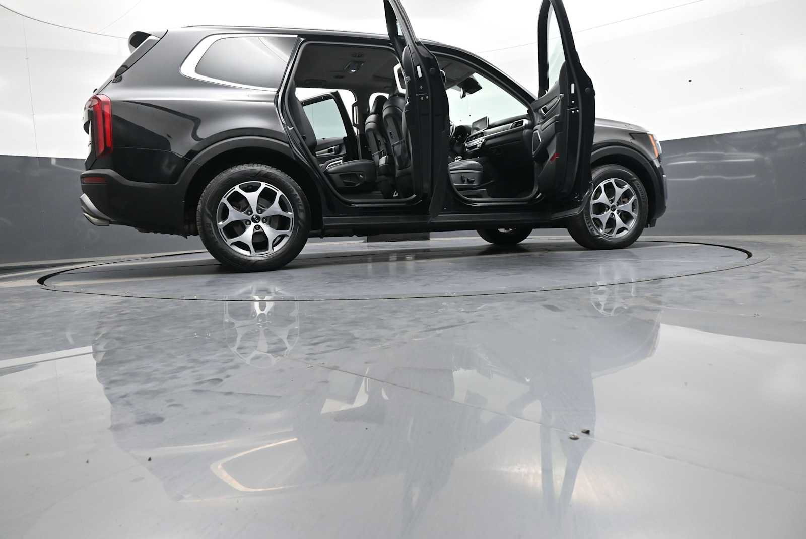 Used 2020 Kia Telluride EX AWD/4WD image 51
