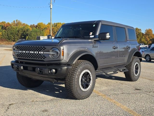 Used 2023 Ford Bronco Badlands w/ Sasquatch Package image 1
