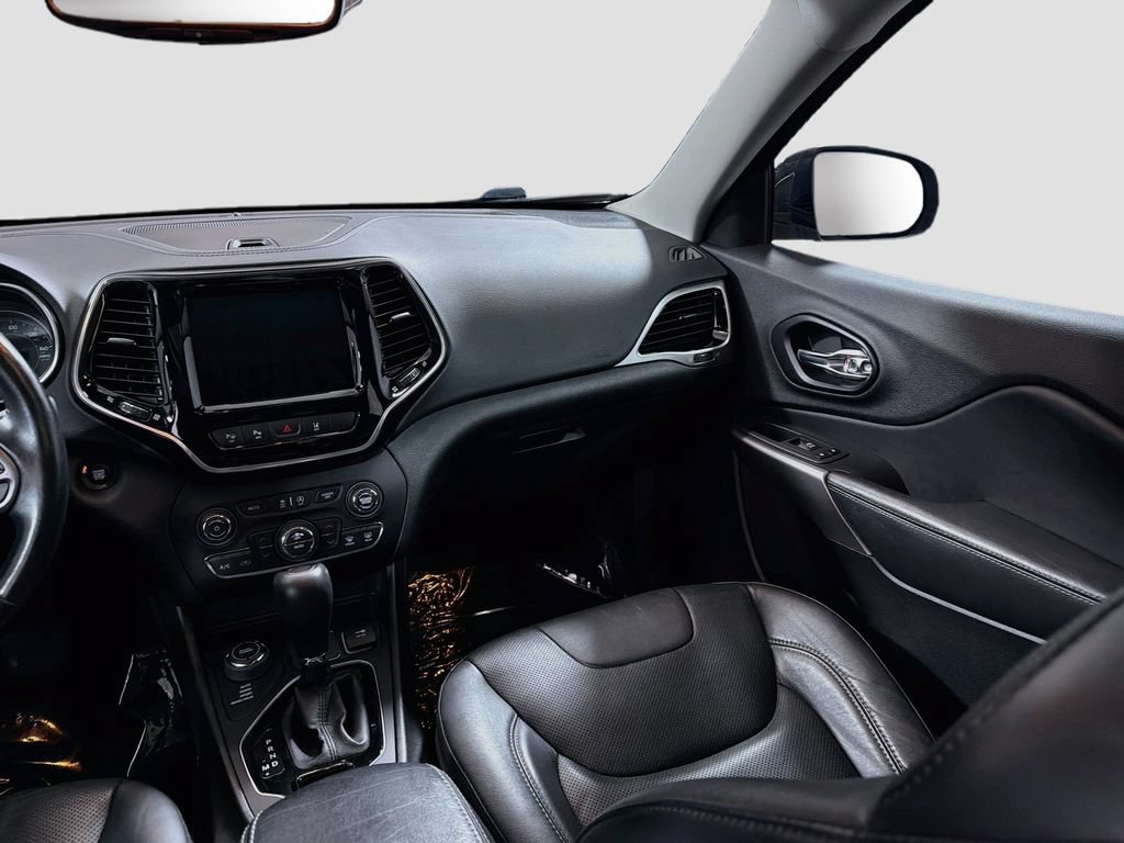 Used 2021 Jeep Cherokee Limited AWD/4WD image 25
