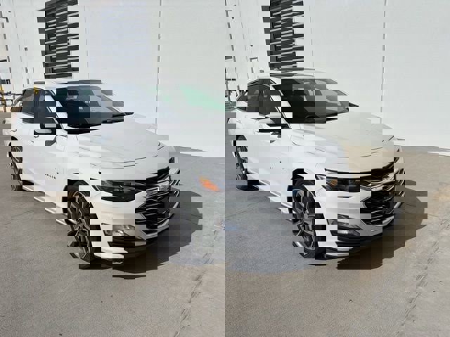 Used 2021 Chevrolet Malibu LT image 1