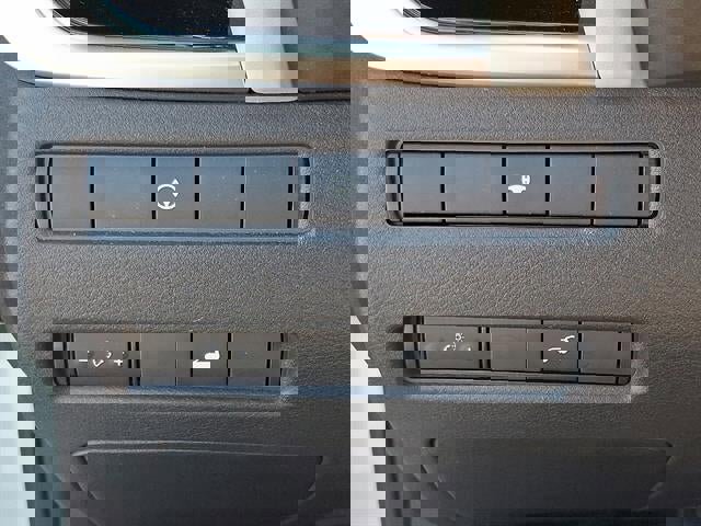 Used 2022 Nissan Rogue SL w/ SL Premium Package image 57