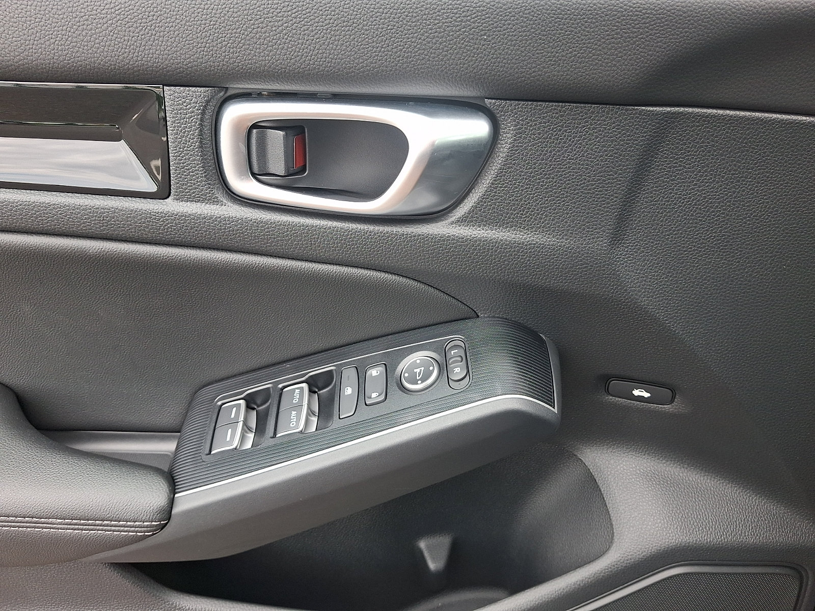 Used 2024 Honda Civic Touring image 13