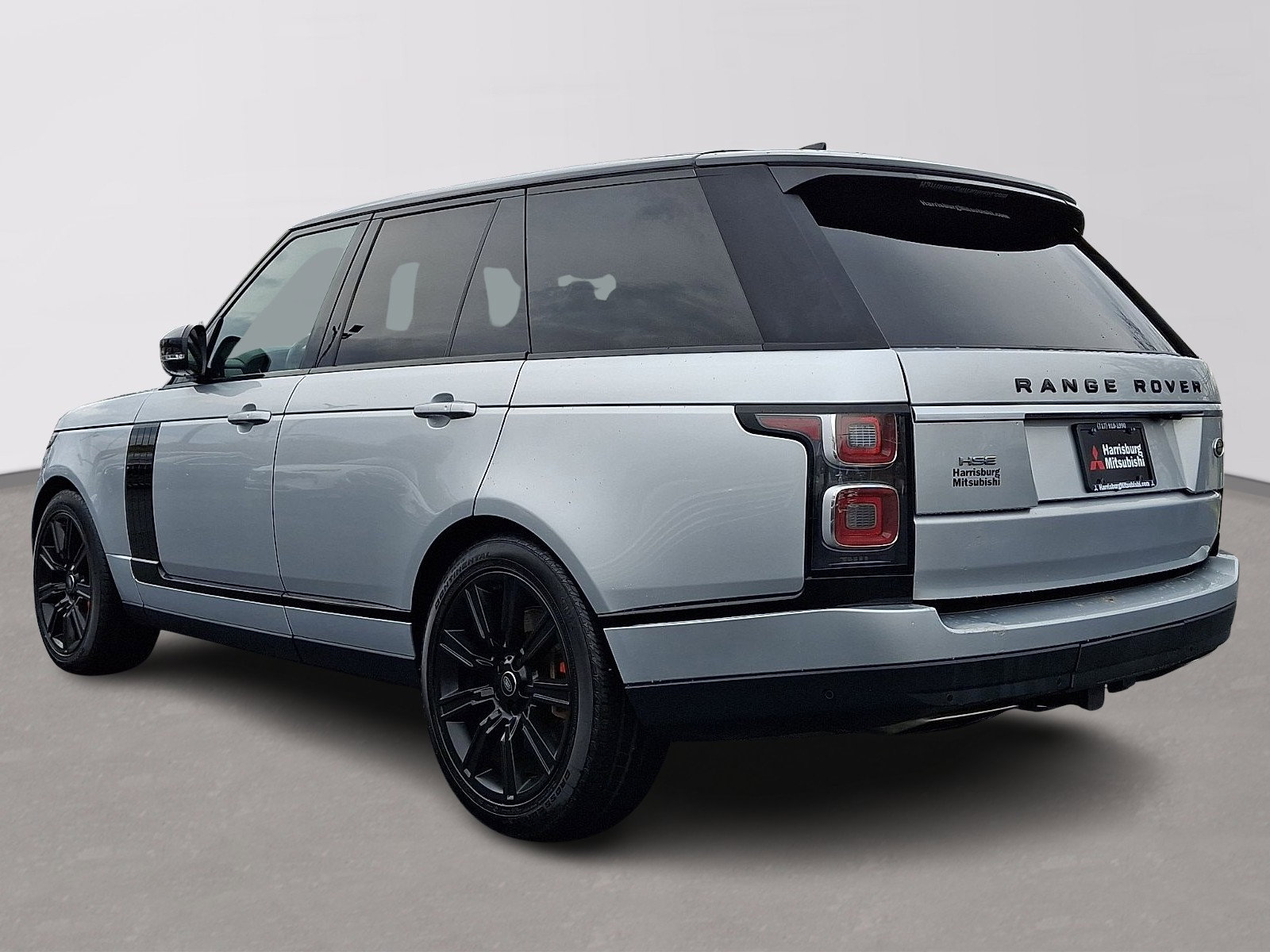 Used 2018 Land Rover Range Rover HSE AWD/4WD image 4