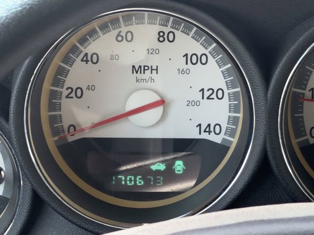 Used 2010 Dodge Charger SXT image 12