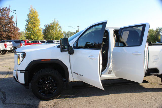 Used 2024 GMC Sierra 3500 AT4 w/ AT4 Premium Plus Package image 9