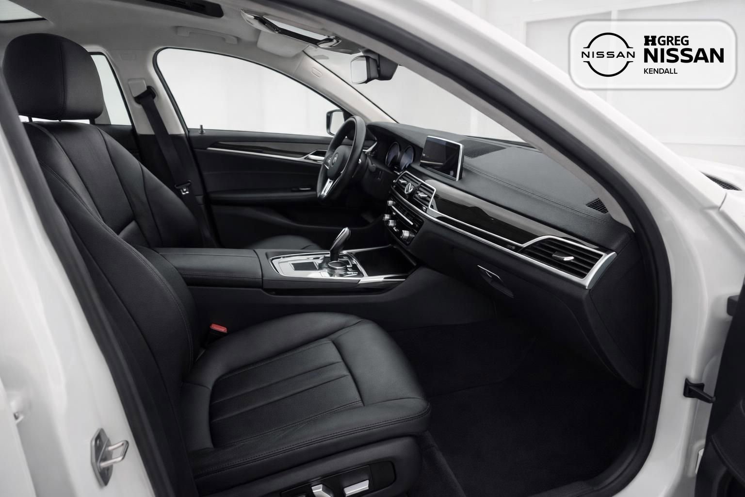 Used 2018 BMW 740i xDrive AWD/4WD image 11