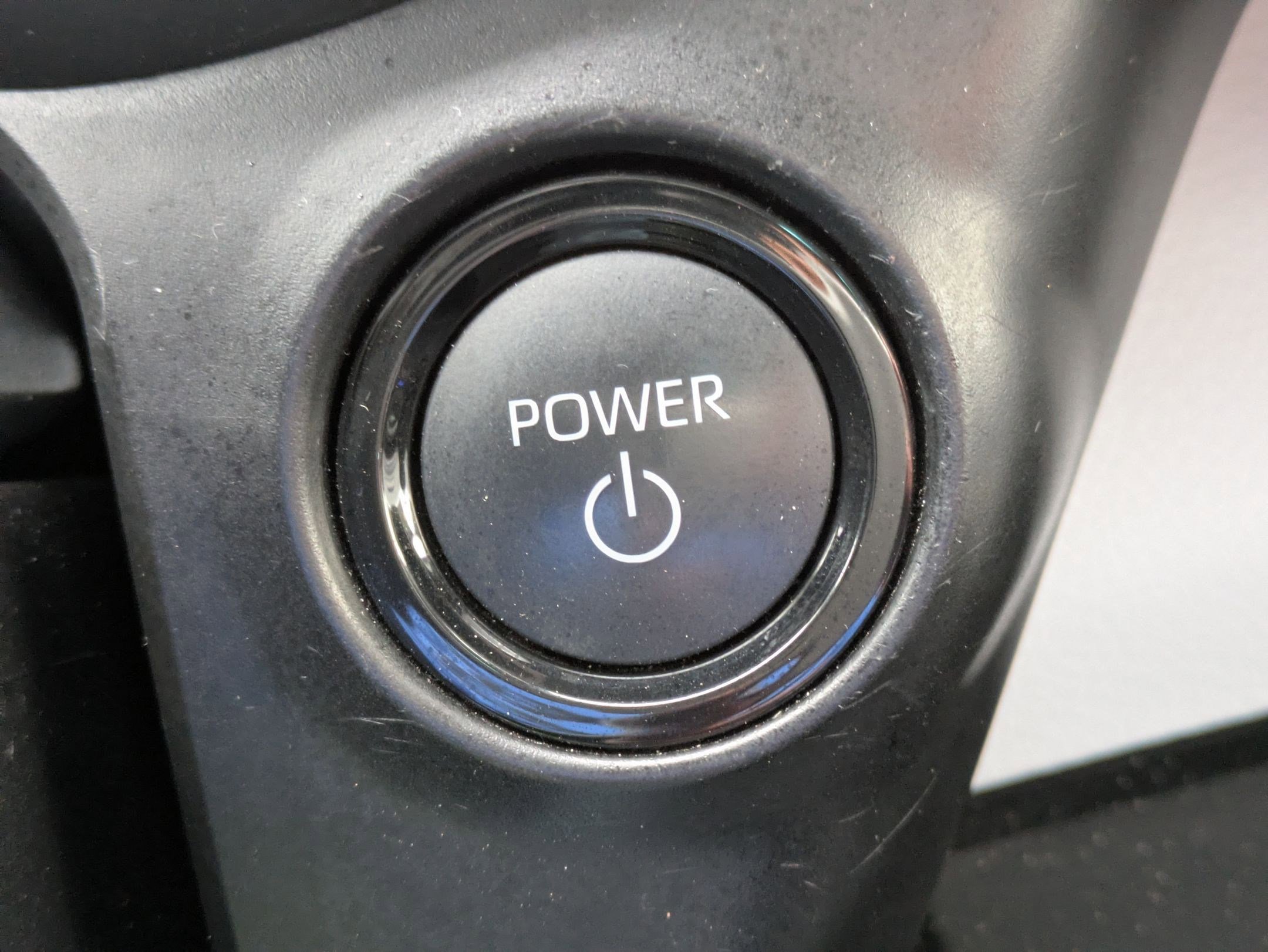 Used 2025 Toyota Sienna LE image 23