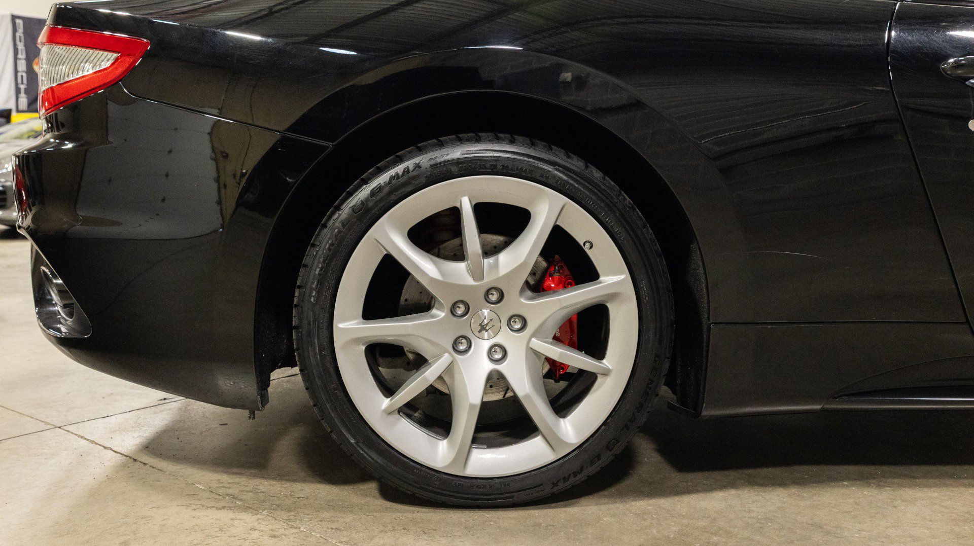 Used 2018 Maserati GranTurismo MC image 33