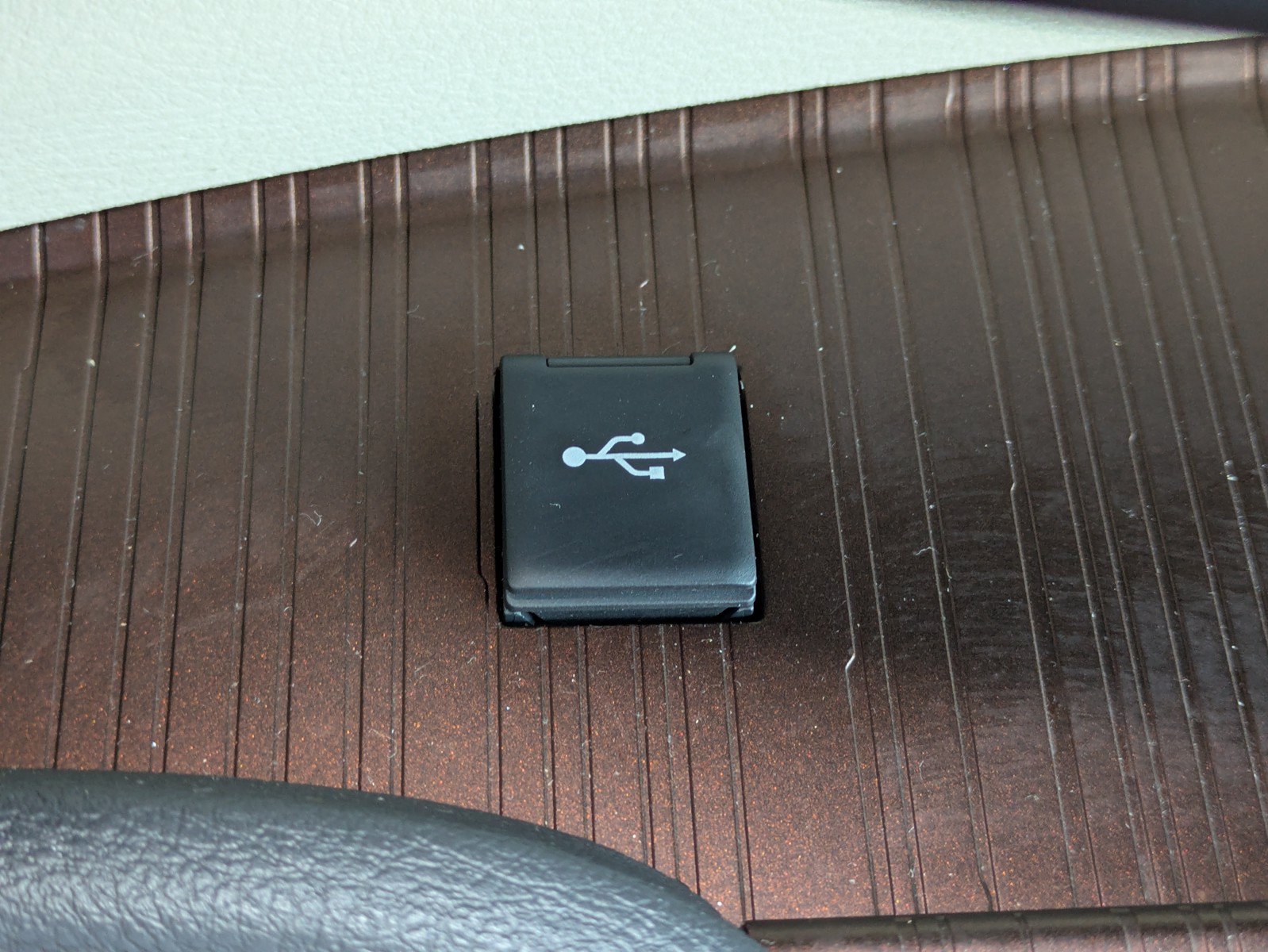 Used 2022 Toyota Sienna XLE FWD image 28