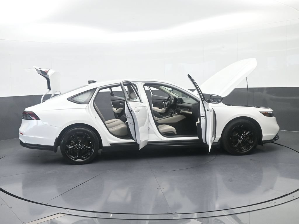 Used 2025 Honda Accord SE image 72