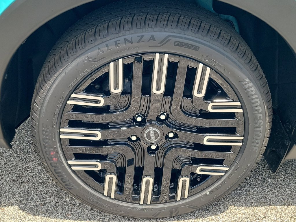 New 2026 Nissan Leaf Platinum+ FWD image 3