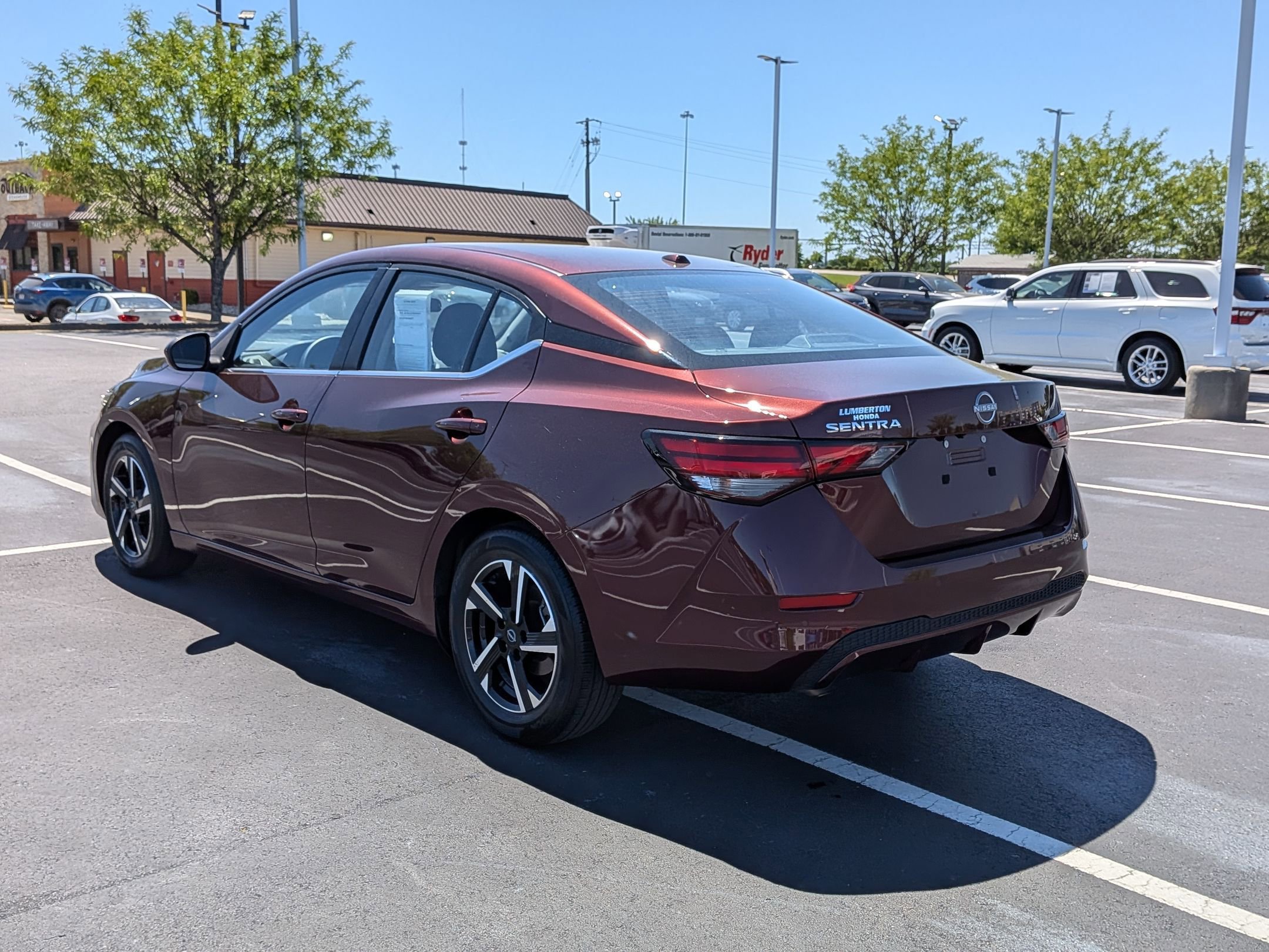 Used 2025 Nissan Sentra SV FWD image 5