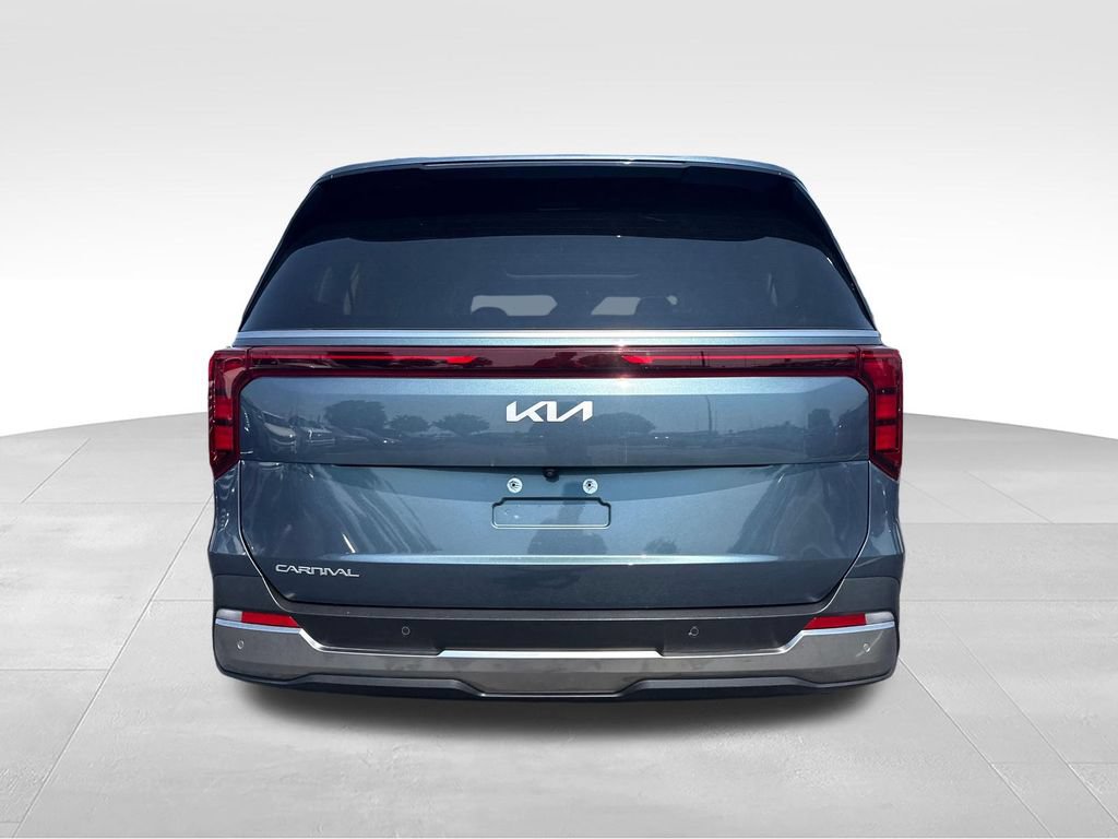 Used 2025 Kia Carnival SX FWD image 7