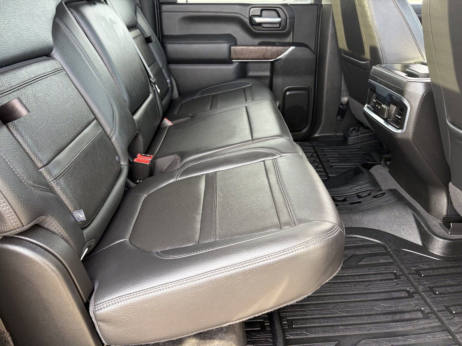 Used 2022 GMC Sierra 3500 Denali w/ Denali Ultimate Package AWD/4WD image 14