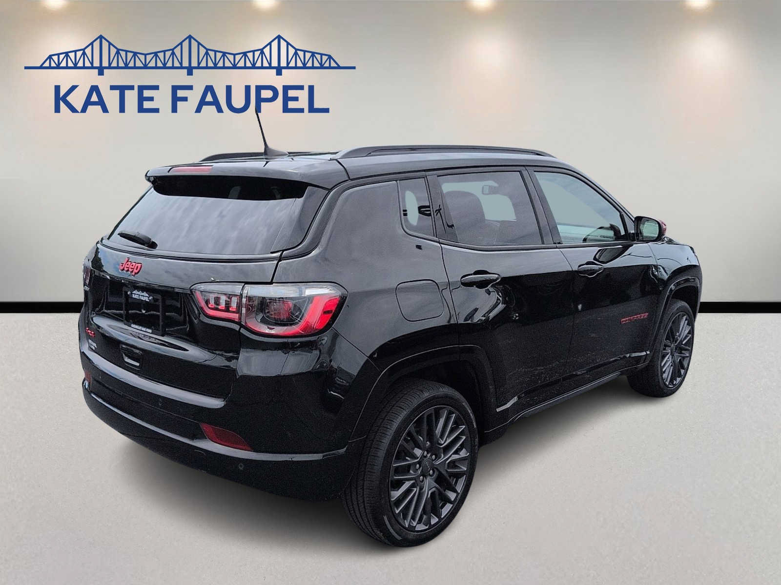 Used 2023 Jeep Compass Limited AWD/4WD image 7