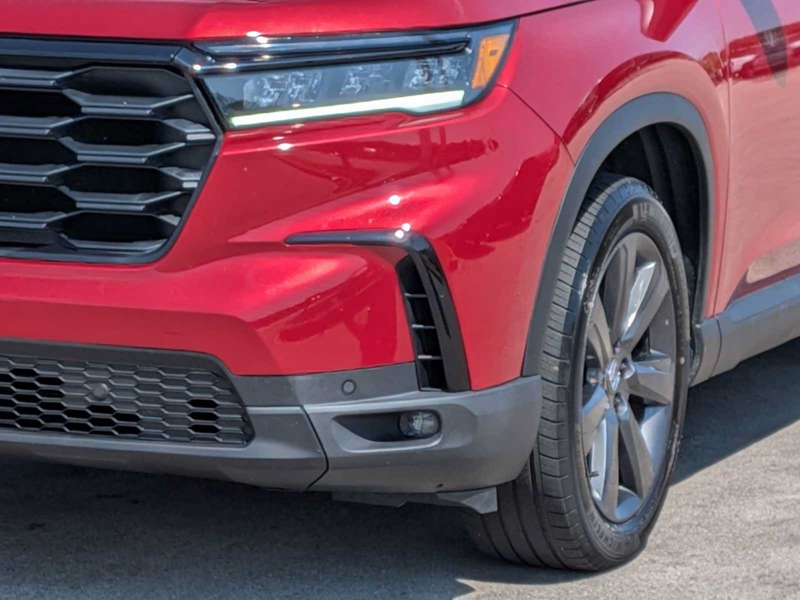 Certified 2024 Honda Pilot Sport image 10