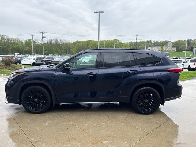 Used 2023 Toyota Highlander XSE AWD/4WD image 3