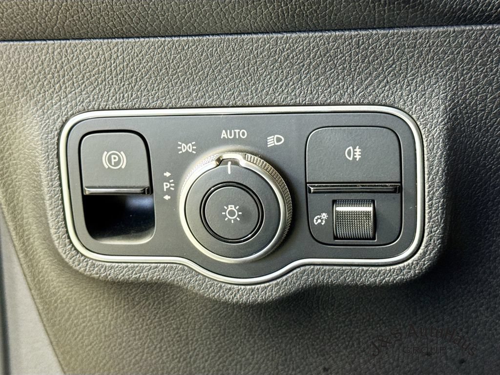 Used 2022 Mercedes-Benz GLB 250 4MATIC image 10