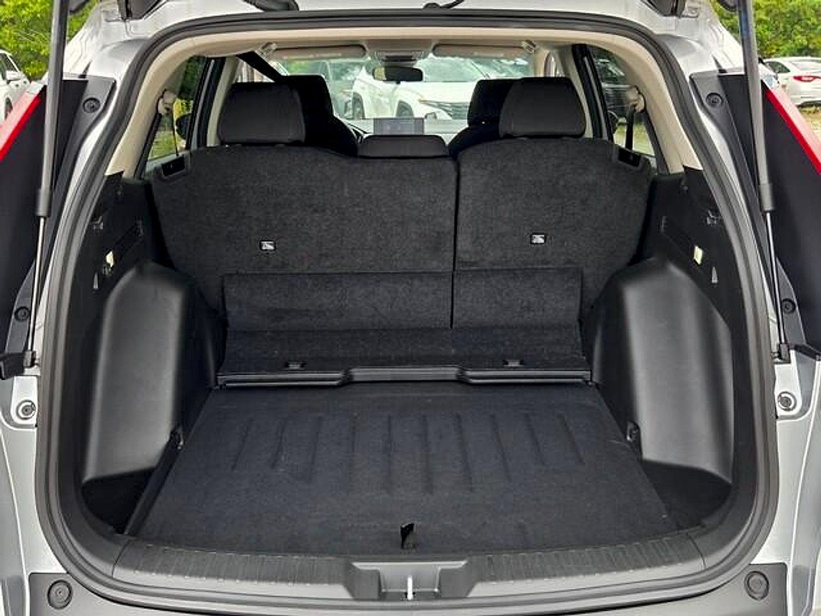 Used 2025 Honda CR-V LX image 13