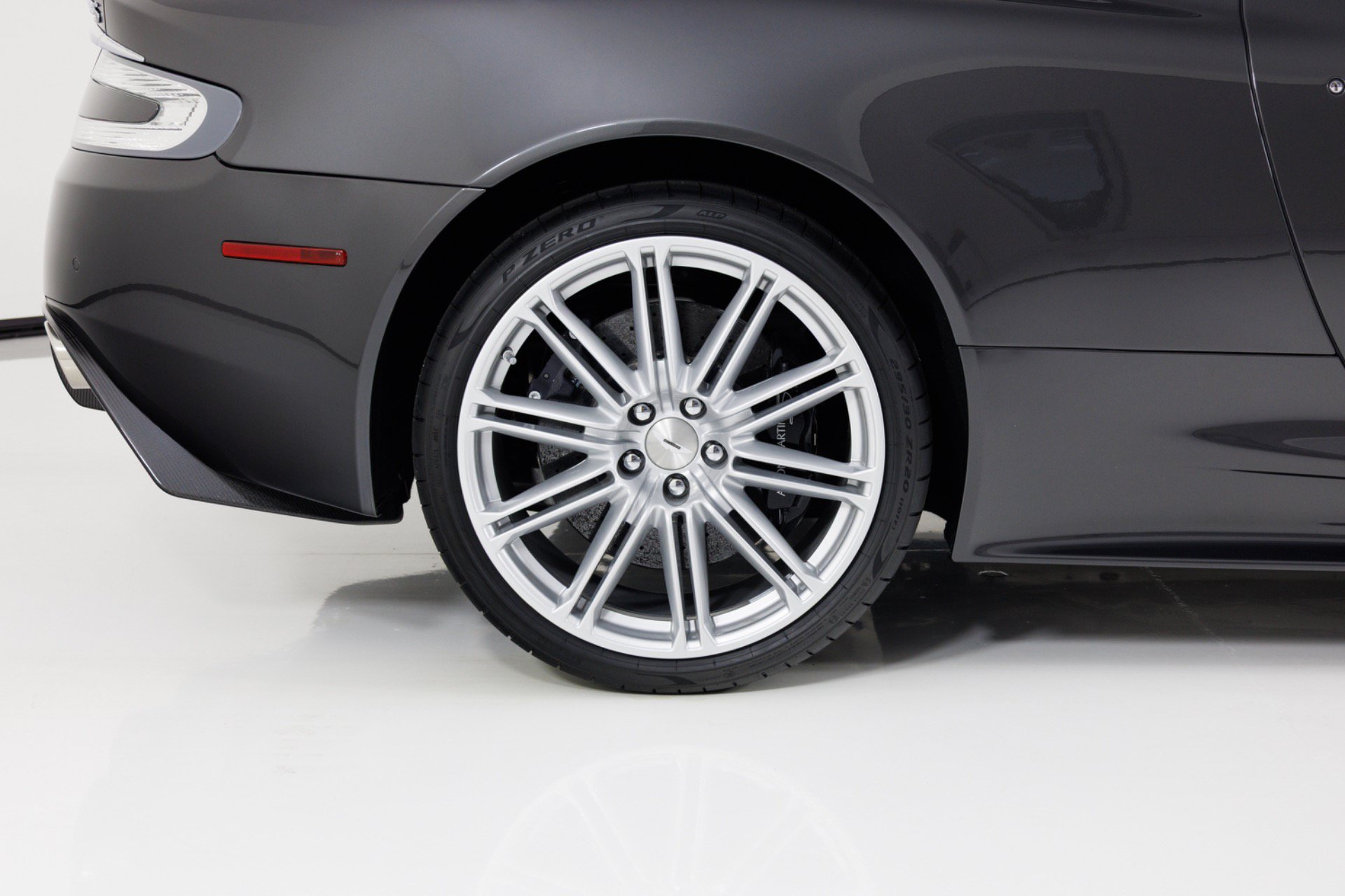 Used 2011 Aston Martin DBS Coupe RWD image 11