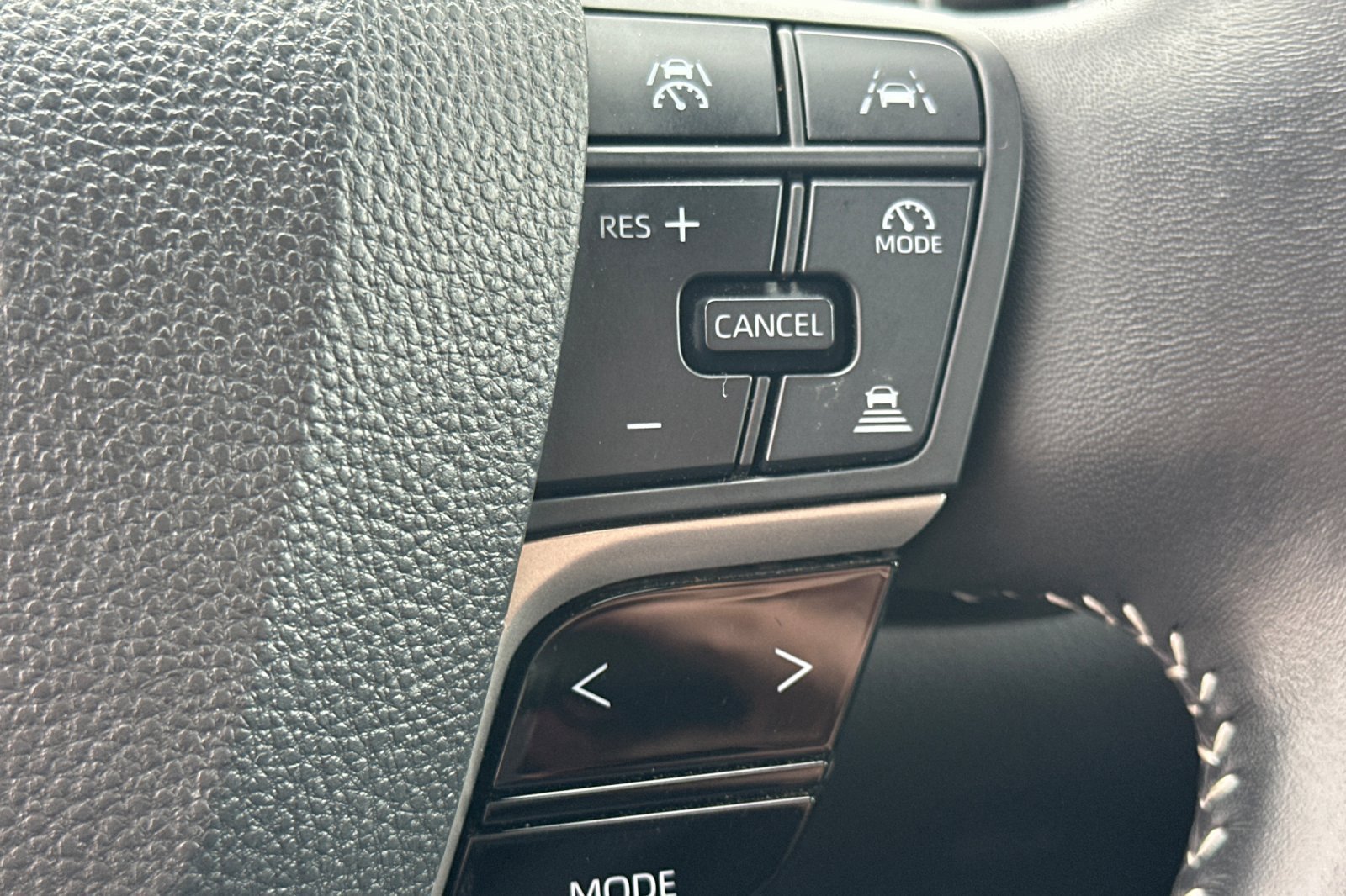 Certified 2025 Toyota Camry SE FWD image 28