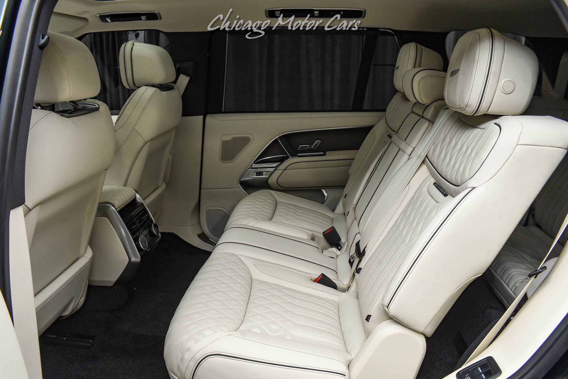 Used 2026 Land Rover Range Rover Long Wheelbase SE AWD/4WD image 29