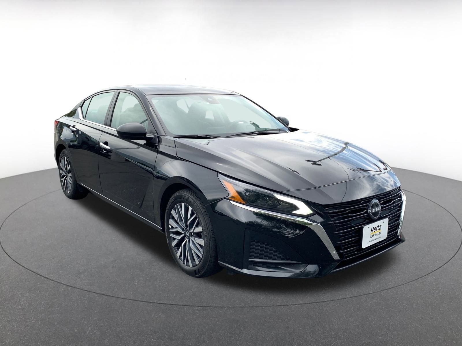 Used 2024 Nissan Altima 2.5 SV