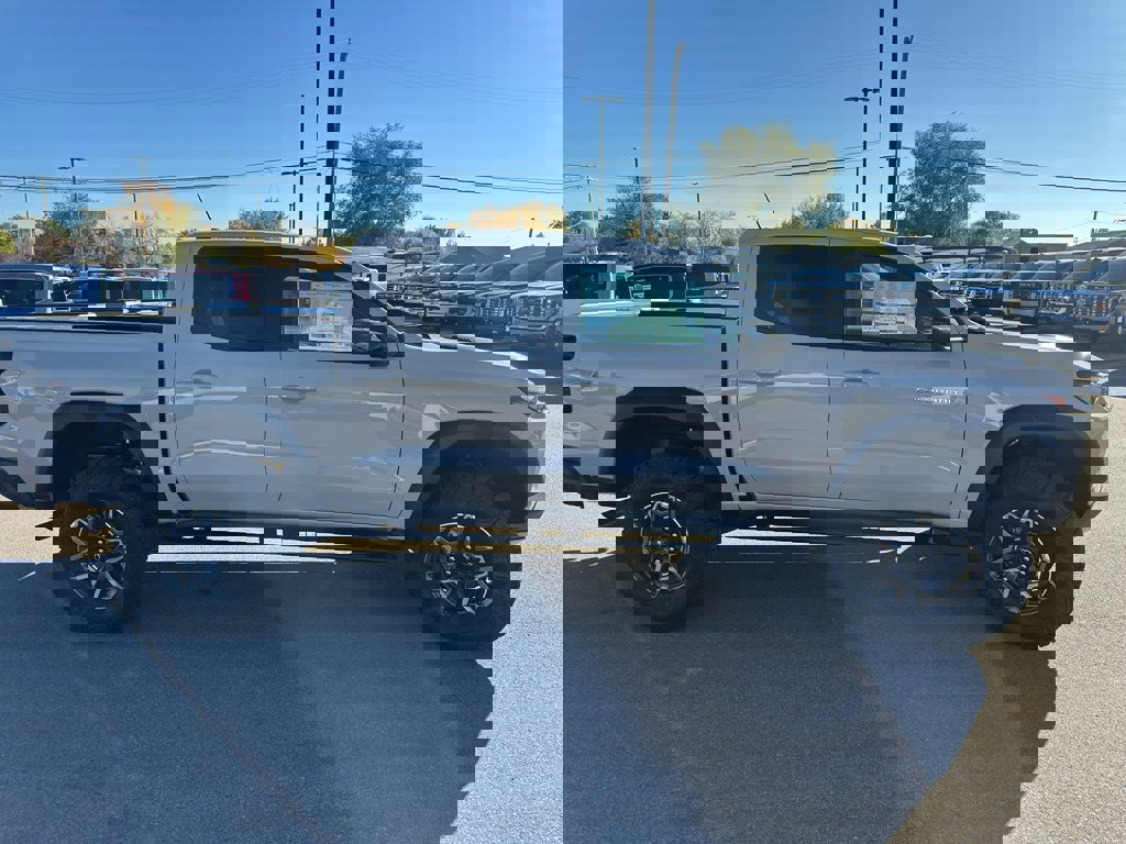 New 2026 Chevrolet Colorado ZR2 w/ Technology Package image 4