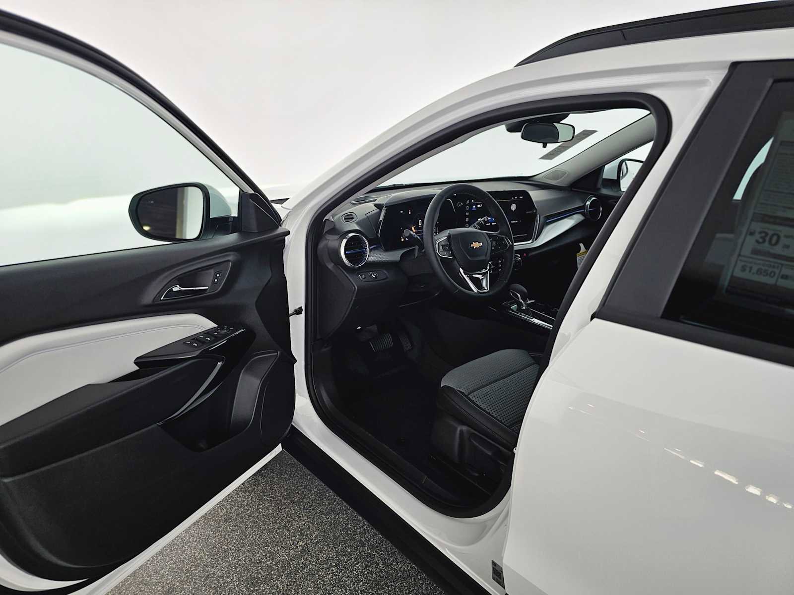 New 2026 Chevrolet Trax LT w/ Driver Confidence Package FWD image 19
