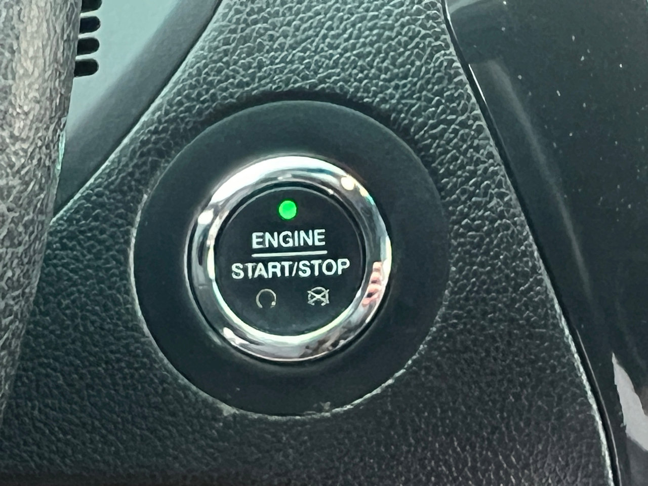 Used 2016 Ford Explorer XLT w/ Equipment Group 202A image 22