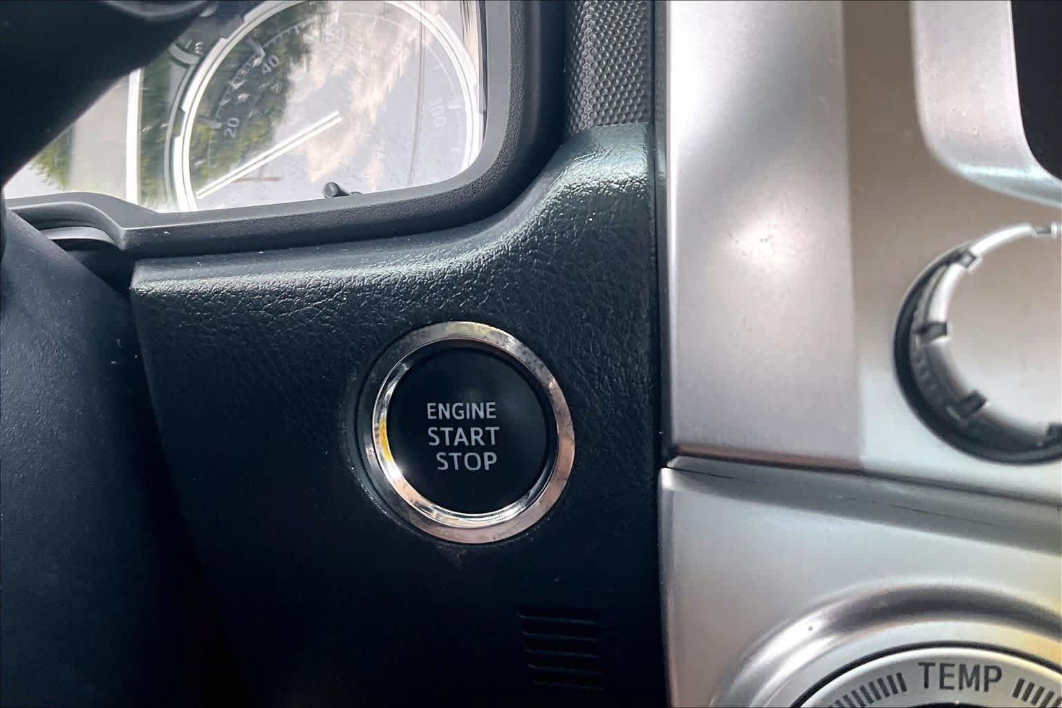 Used 2023 Toyota 4Runner Limited AWD/4WD image 33