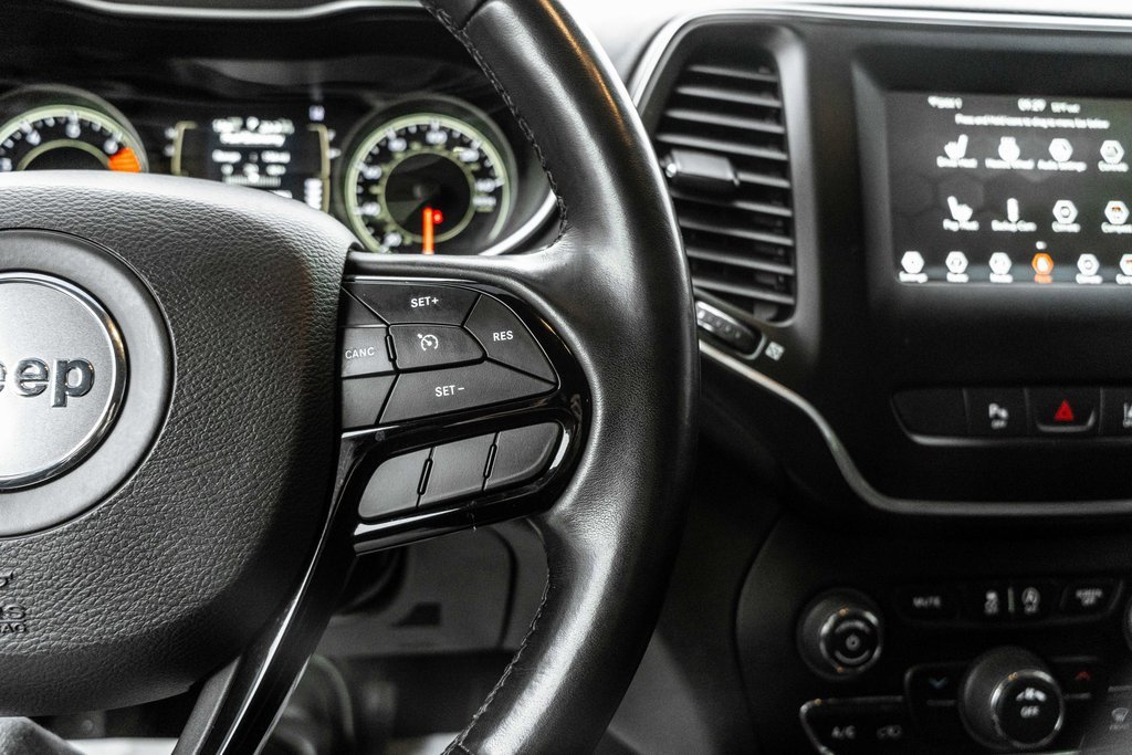 Used 2021 Jeep Cherokee Latitude Plus image 22