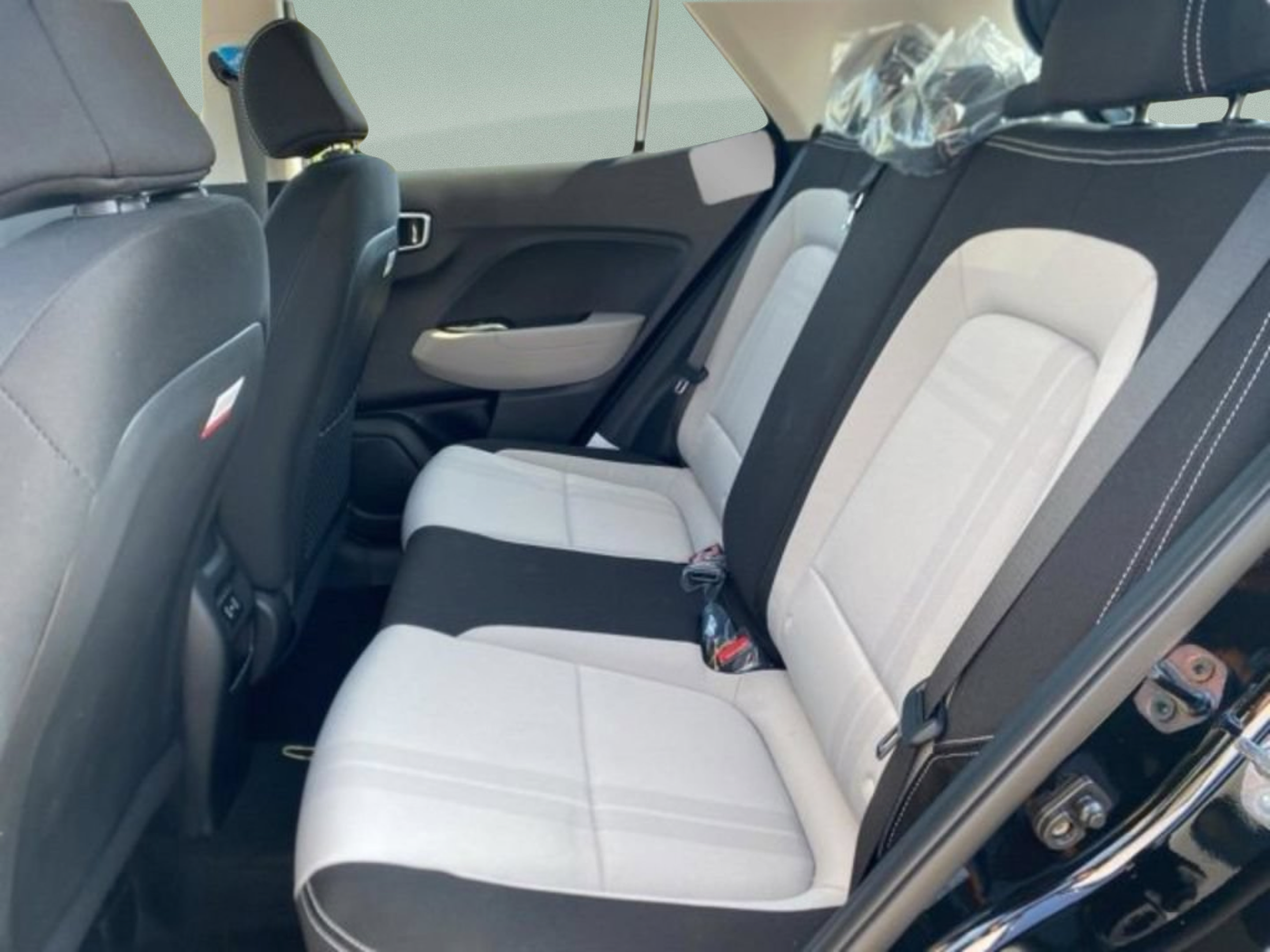 Used 2025 Hyundai Venue SEL FWD image 31