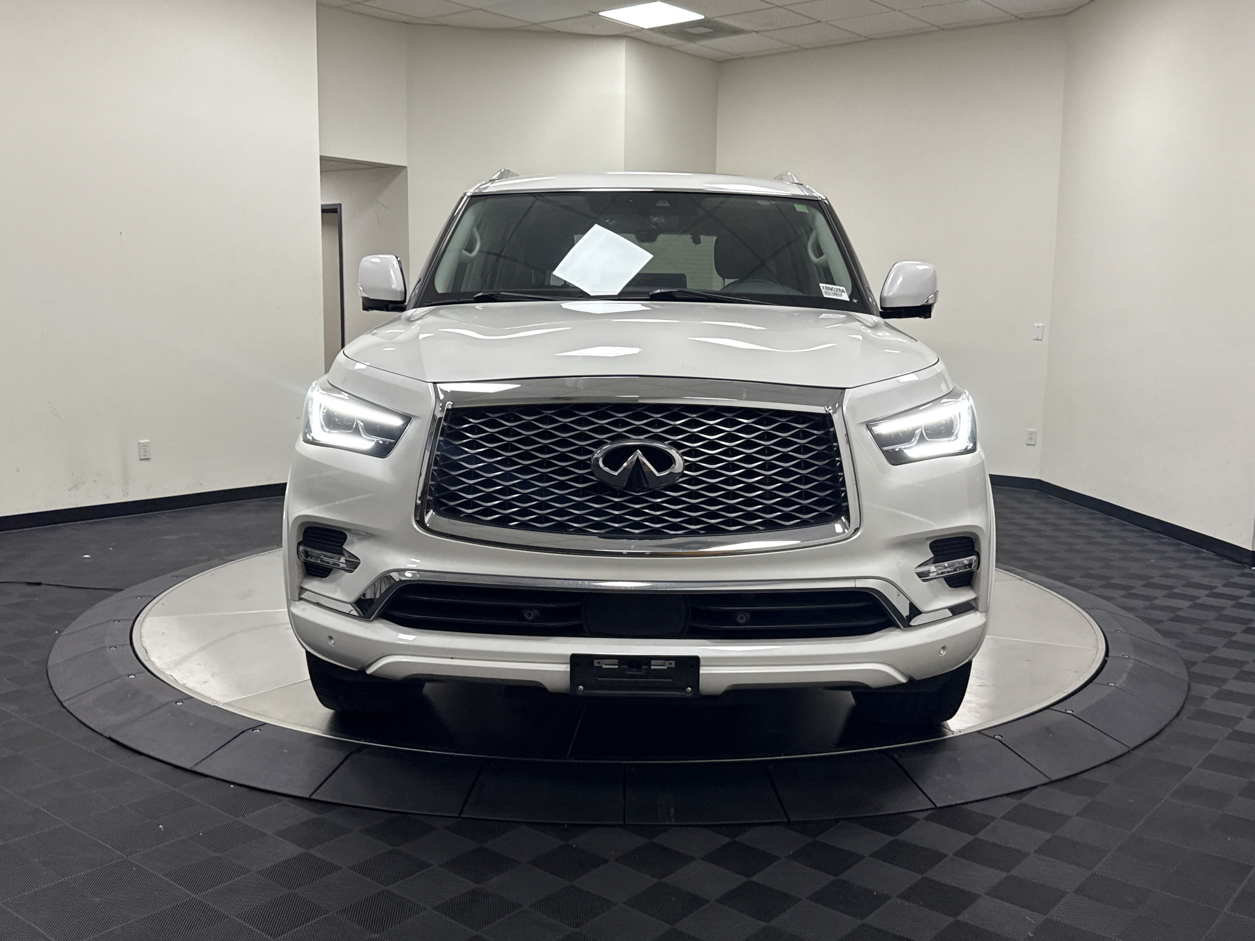 Certified 2024 INFINITI QX80 Luxe w/ Cargo Package RWD image 3