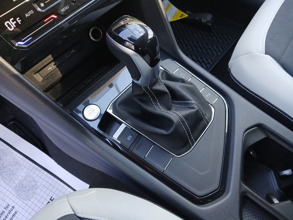 New 2026 Volkswagen Taos SE image 22