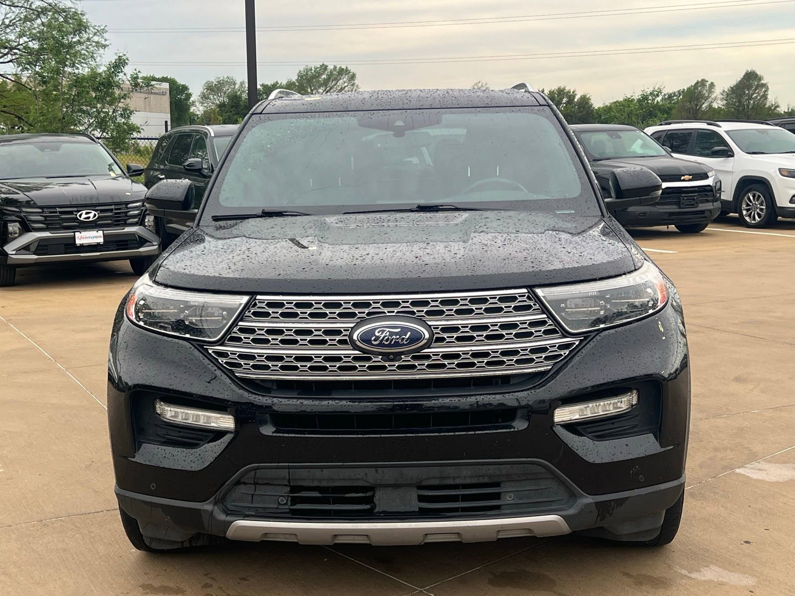 Used 2020 Ford Explorer Limited RWD image 2