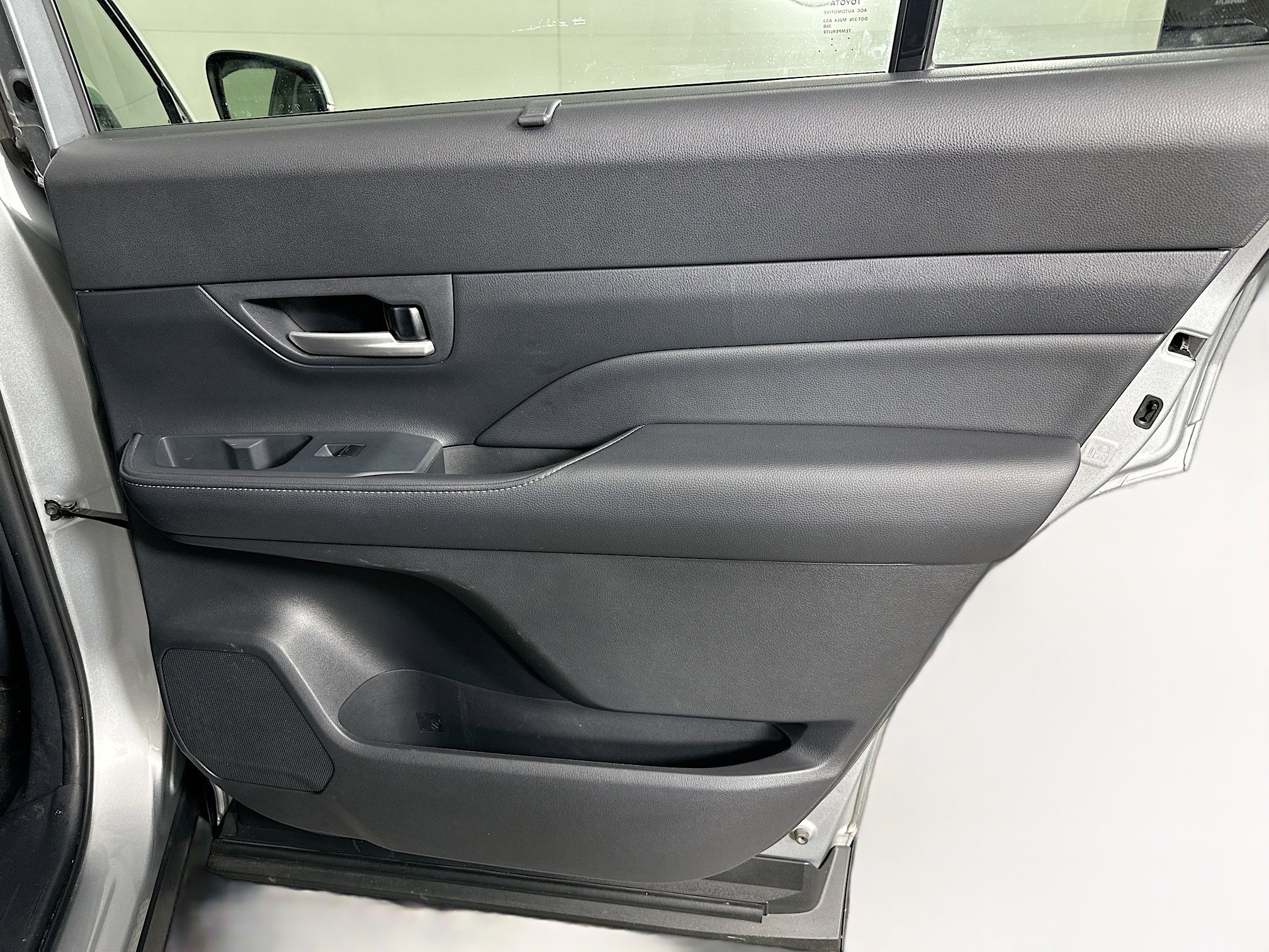 Used 2025 Toyota Grand Highlander AWD image 31