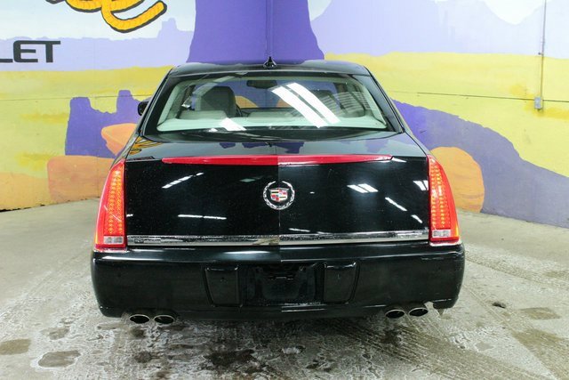 Used 2010 Cadillac DTS Premium image 7