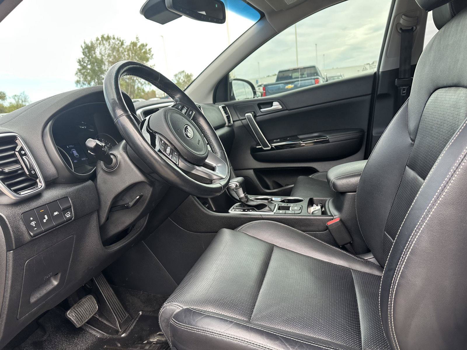 Used 2021 Kia Sportage EX w/ EX Technology Package FWD image 14