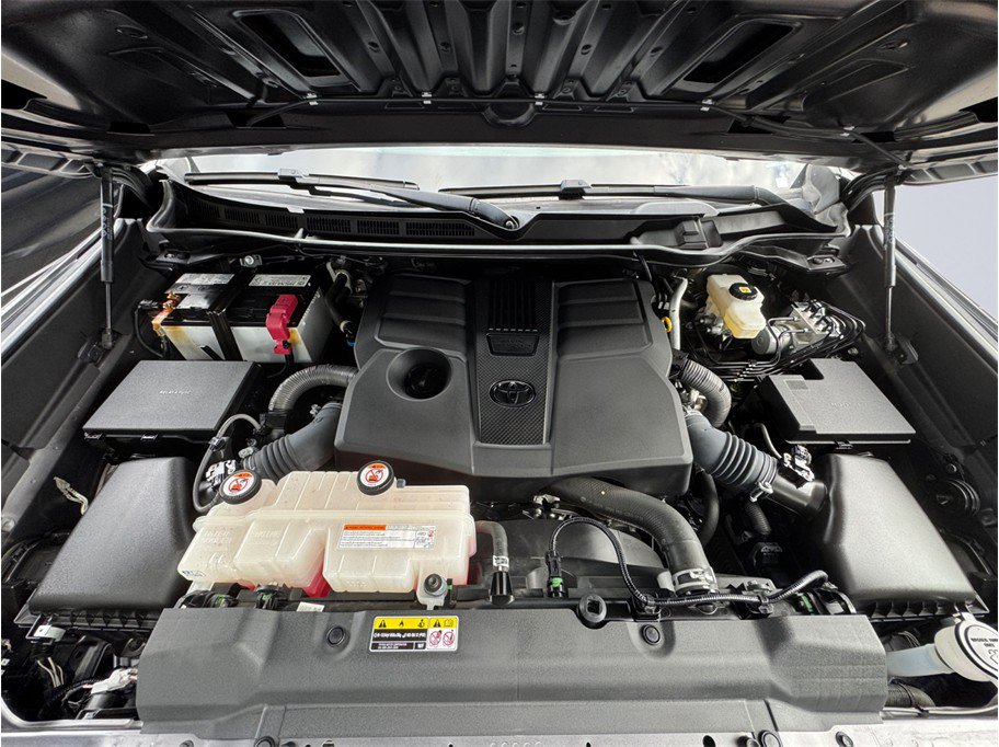 Used 2022 Toyota Tundra SR w/ SR Tow Package AWD/4WD image 9