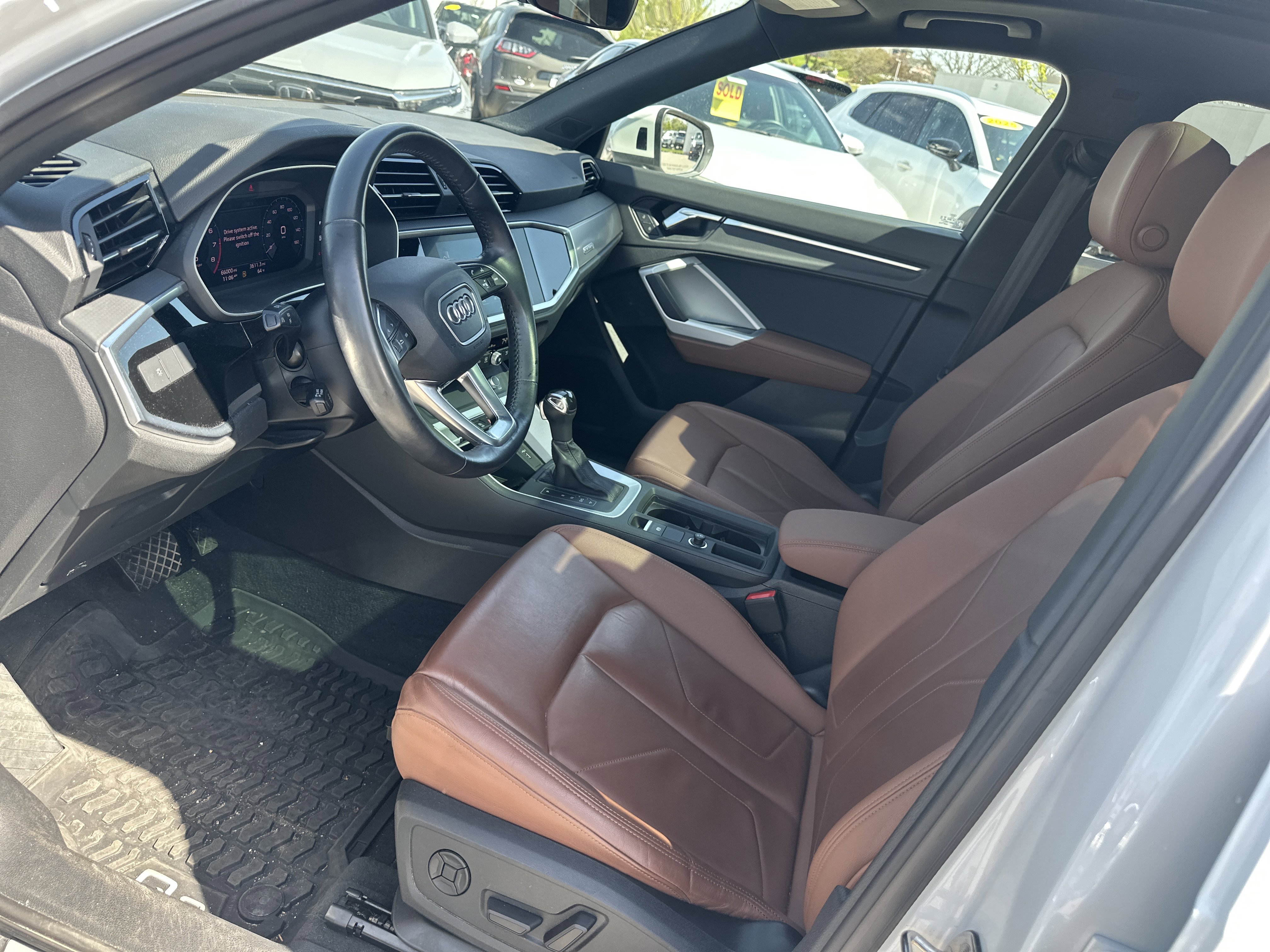 Used 2020 Audi Q3 2.0T Premium AWD/4WD image 14