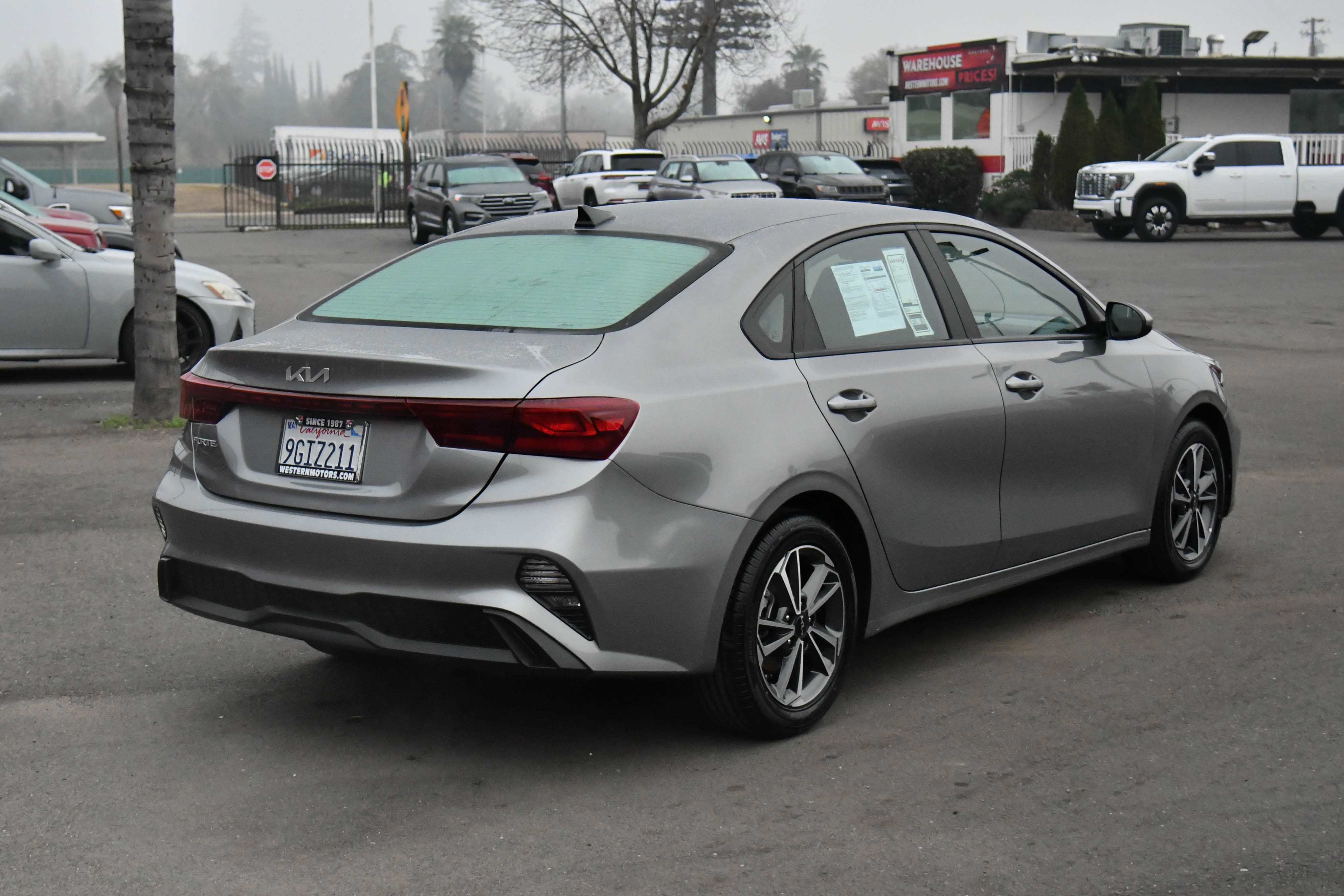 Used 2023 Kia Forte LXS image 8