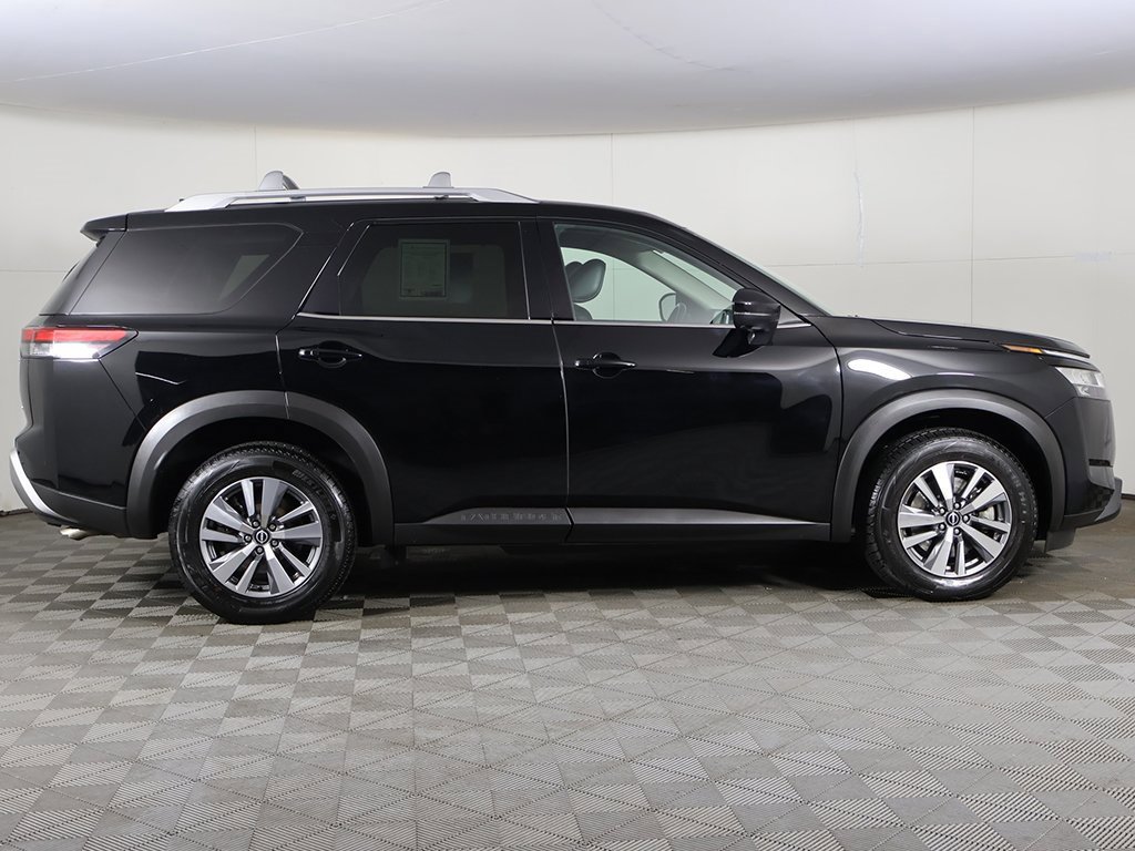 Used 2023 Nissan Pathfinder SL image 19
