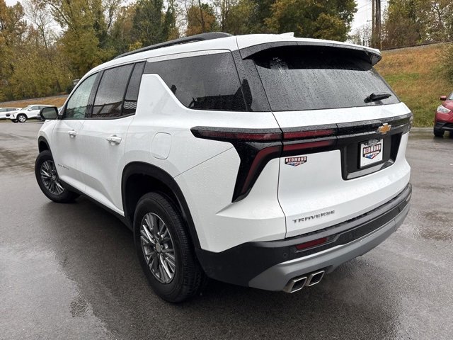 Used 2025 Chevrolet Traverse LT image 6