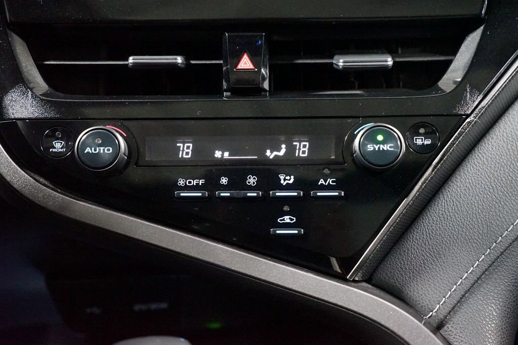 Used 2022 Toyota Camry XSE image 20