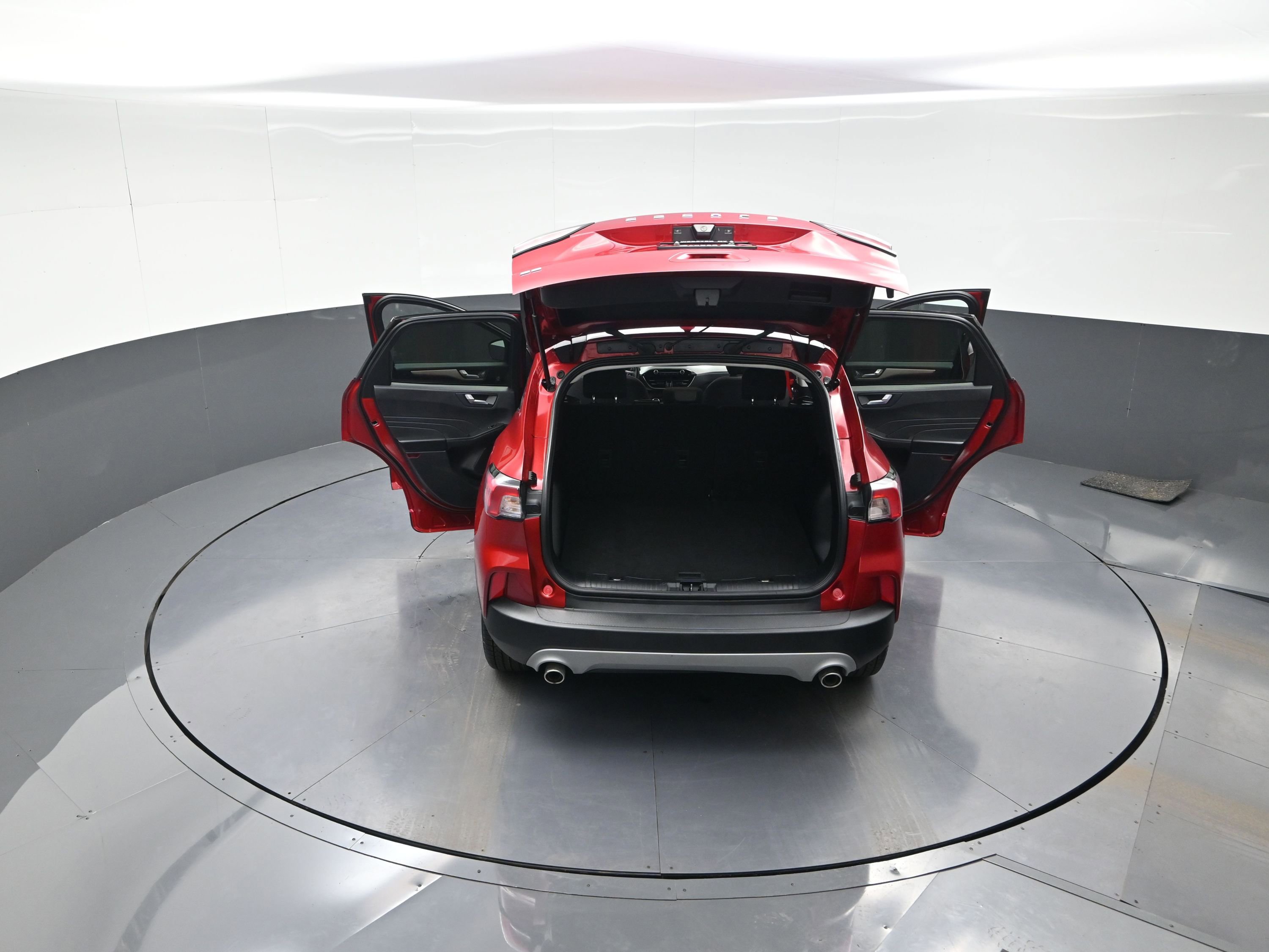 Used 2021 Ford Escape SE w/ Cold Weather Package FWD image 13