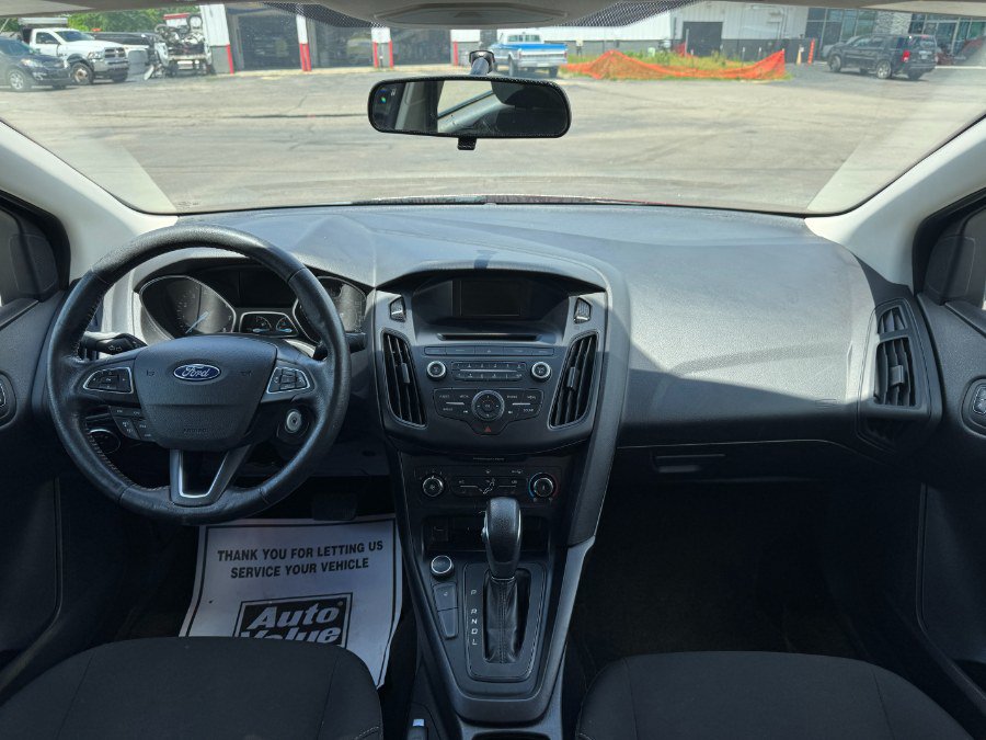 Used 2017 Ford Focus SE w/ Cold Weather Package FWD image 20